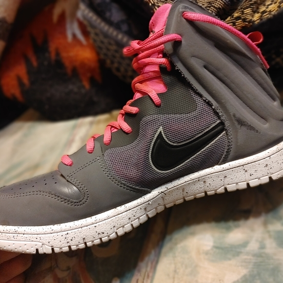 Mens Nike Hightop Basketball Shoes - Picture 6 of 11